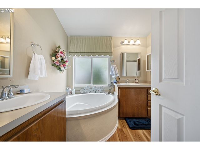 4055 ROYAL Ave 140, Eugene, OR 97402
