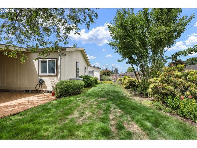 4055 ROYAL Ave 140, Eugene, OR 97402