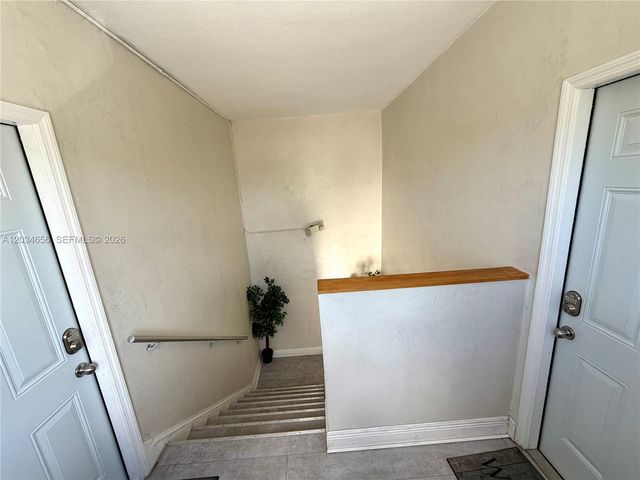 1684 SW 10th St, Miami, FL 33135