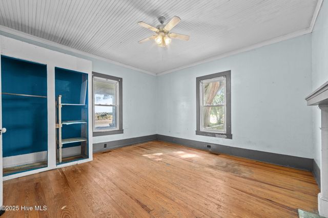 1610 Nc-102 E, Ayden, NC 28513