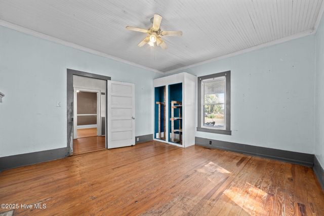 1610 Nc-102 E, Ayden, NC 28513