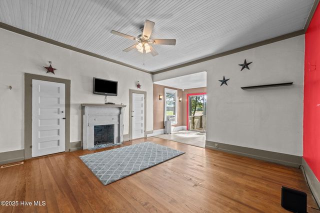 1610 Nc-102 E, Ayden, NC 28513