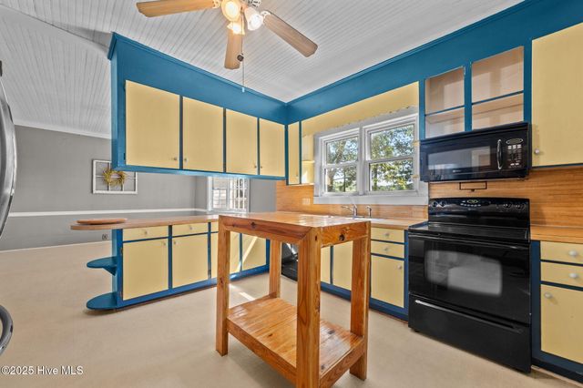 1610 Nc-102 E, Ayden, NC 28513