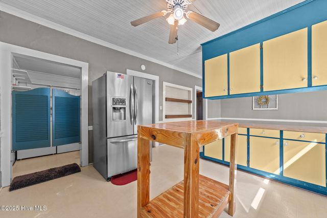 1610 Nc-102 E, Ayden, NC 28513