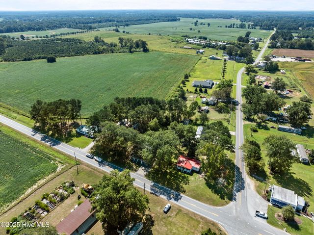 1610 Nc-102 E, Ayden, NC 28513