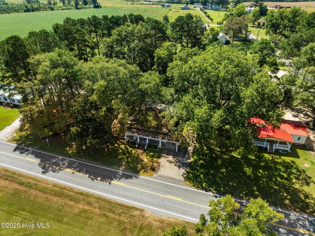 1610 Nc-102 E, Ayden, NC 28513