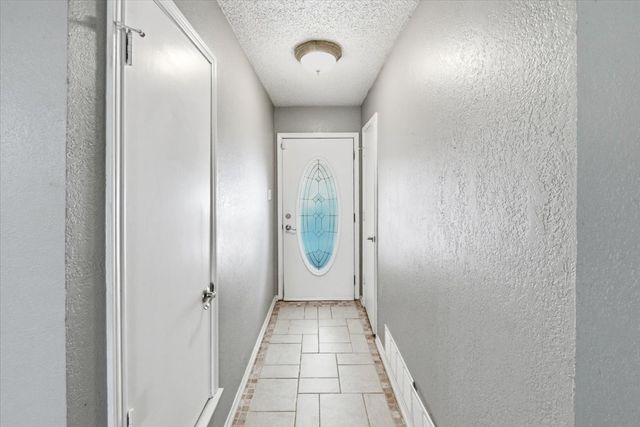 200 Almond Lane, Euless, TX 76039