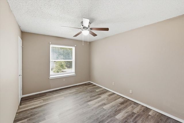 200 Almond Lane, Euless, TX 76039