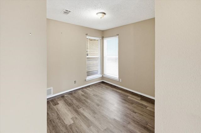 200 Almond Lane, Euless, TX 76039