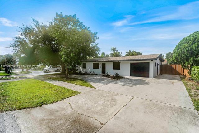 949 Lighthouse Drive, North Palm Beach, FL 33408