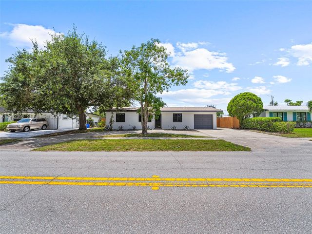 949 Lighthouse Drive, North Palm Beach, FL 33408