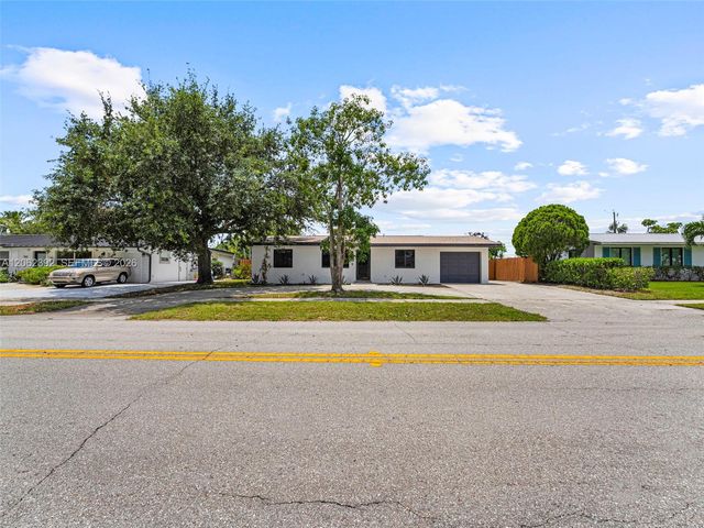 949 Lighthouse Drive, North Palm Beach, FL 33408
