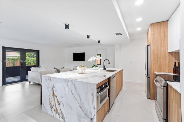 949 Lighthouse Drive, North Palm Beach, FL 33408
