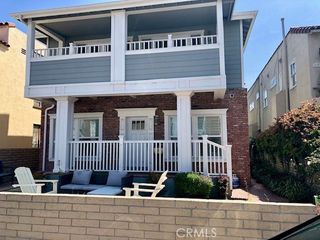 122 Roycroft Avenue C, Long Beach, CA 90803