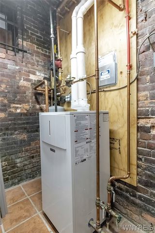 175 College Street, Buffalo, NY 14201