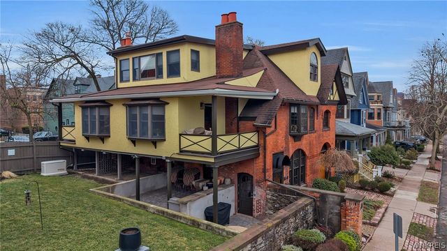 175 College Street, Buffalo, NY 14201