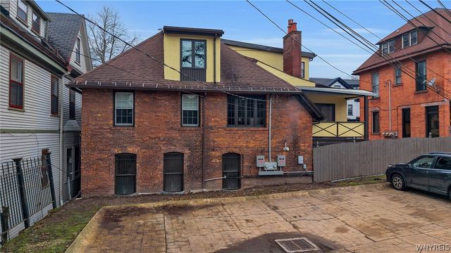 175 College Street, Buffalo, NY 14201