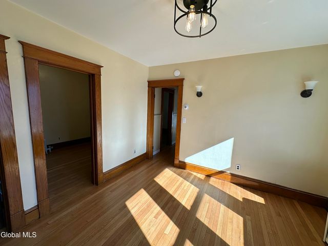 65 Ten Eyck Avenue, Albany, NY 12209