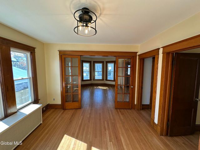 65 Ten Eyck Avenue, Albany, NY 12209