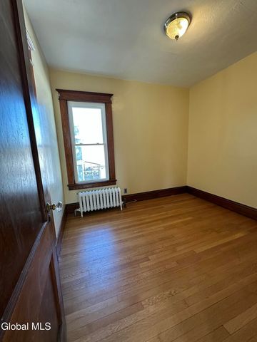 65 Ten Eyck Avenue, Albany, NY 12209