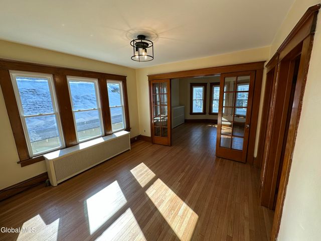 65 Ten Eyck Avenue, Albany, NY 12209