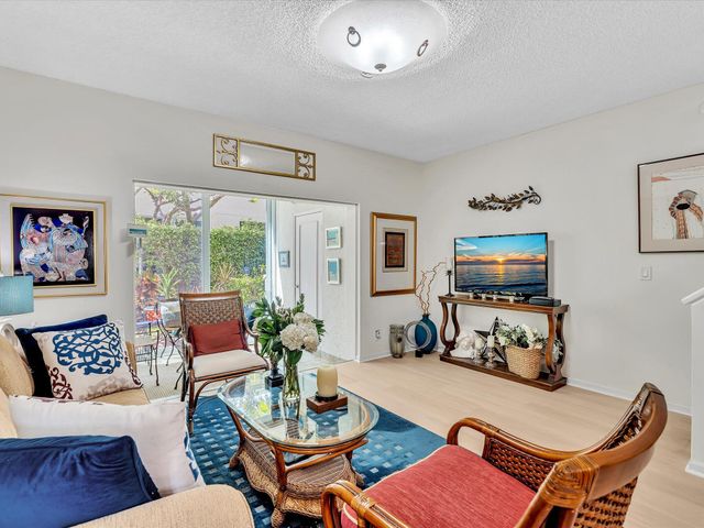 911 Kokomo Key Lane, Delray Beach, FL 33483