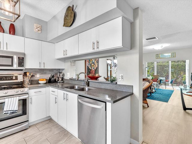 911 Kokomo Key Lane, Delray Beach, FL 33483