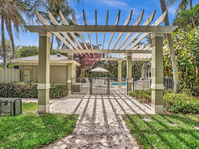 911 Kokomo Key Lane, Delray Beach, FL 33483