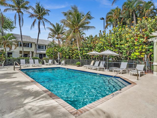 911 Kokomo Key Lane, Delray Beach, FL 33483