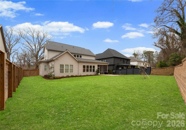 1527 St George Street, Charlotte, NC 28205