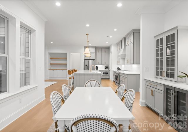 1527 St George Street, Charlotte, NC 28205