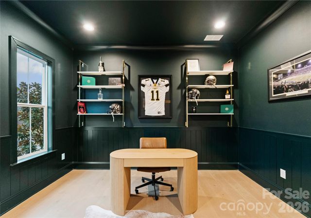 1527 St George Street, Charlotte, NC 28205