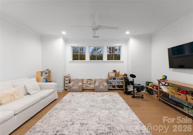 1527 St George Street, Charlotte, NC 28205