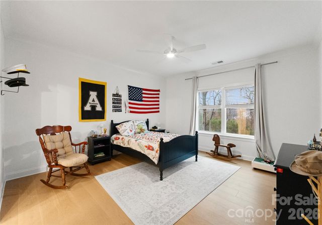 1527 St George Street, Charlotte, NC 28205