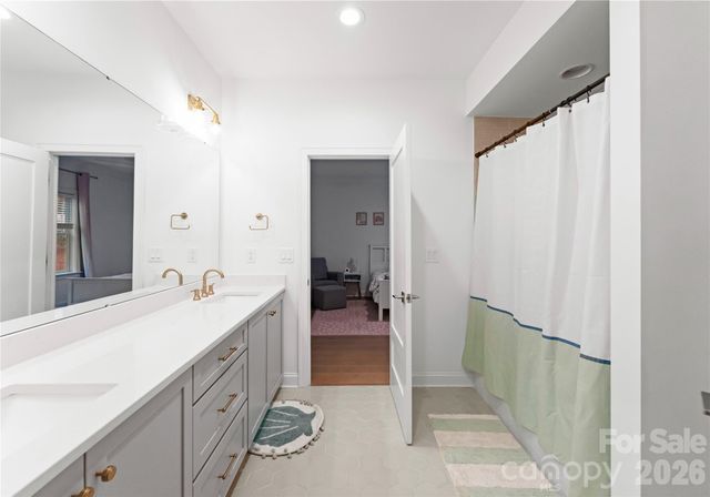 1527 St George Street, Charlotte, NC 28205