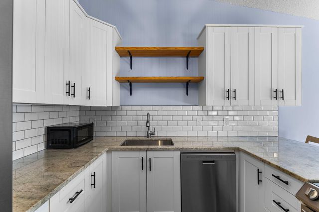 4393 Arden View Court, Arden Hills, MN 55112