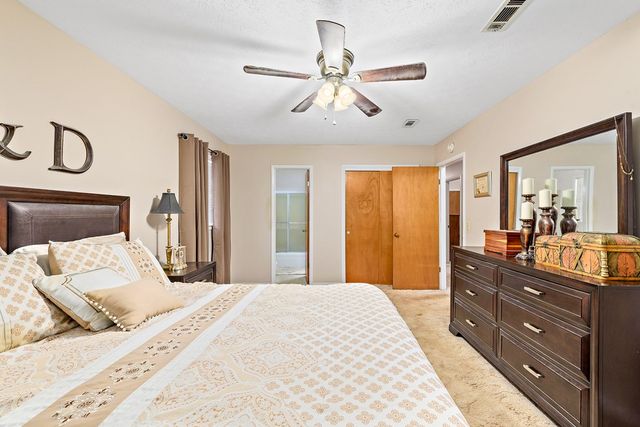 2002 Spaulding Rd, Dothan, AL 36301