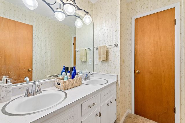 2002 Spaulding Rd, Dothan, AL 36301