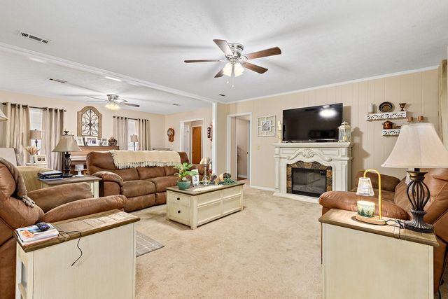 2002 Spaulding Rd, Dothan, AL 36301