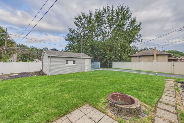9537 Central Avenue, Oak Lawn, IL 60453