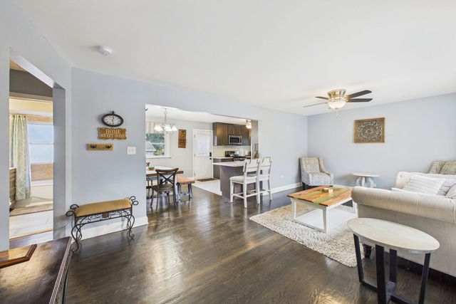9537 Central Avenue, Oak Lawn, IL 60453
