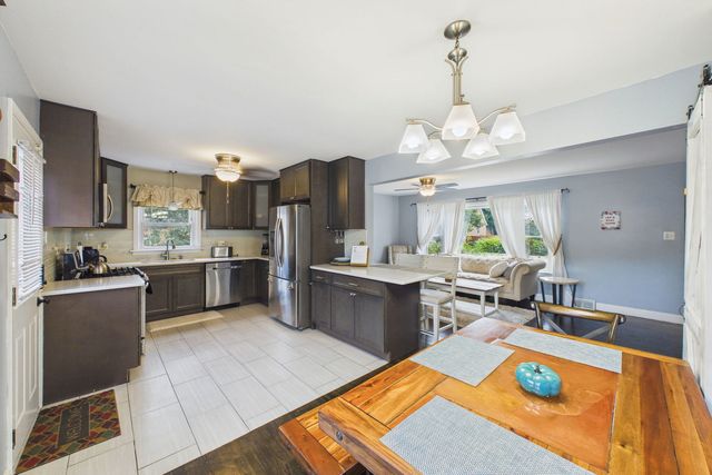 9537 Central Avenue, Oak Lawn, IL 60453