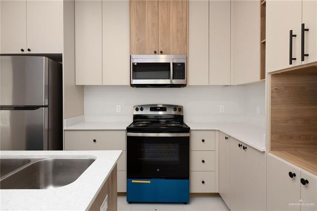 4305 Heron Avenue 6, Mcallen, TX 78504