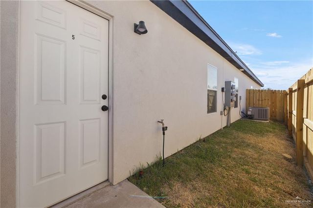 4305 Heron Avenue 6, Mcallen, TX 78504