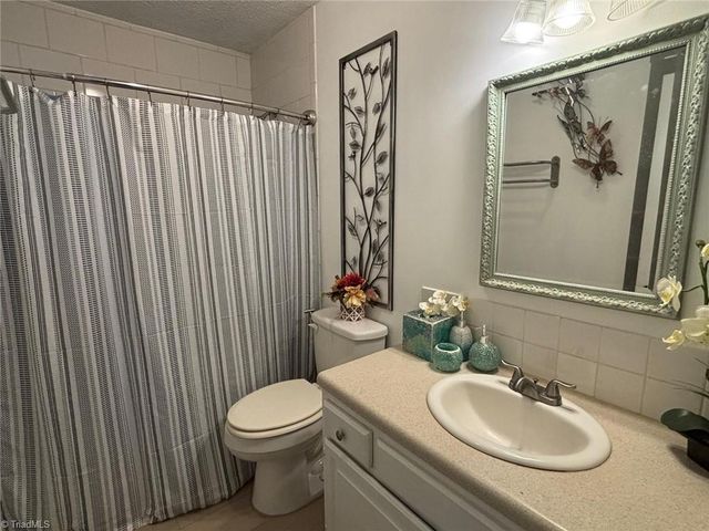 6912 Harlow Drive, Archdale, NC 27263