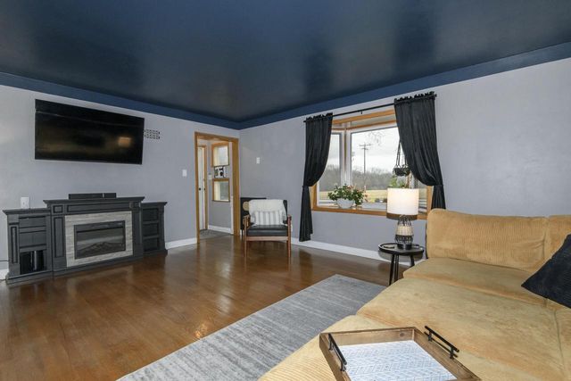 4157 S 20th STREET, Milwaukee, WI 53221