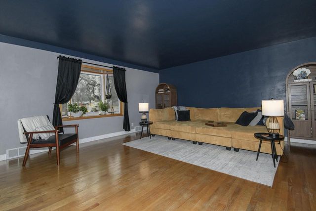 4157 S 20th STREET, Milwaukee, WI 53221