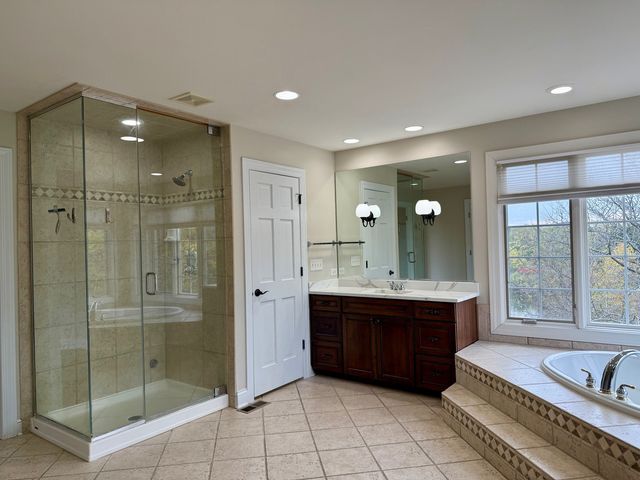 22206 N Prairie Lane, Kildeer, IL 60047