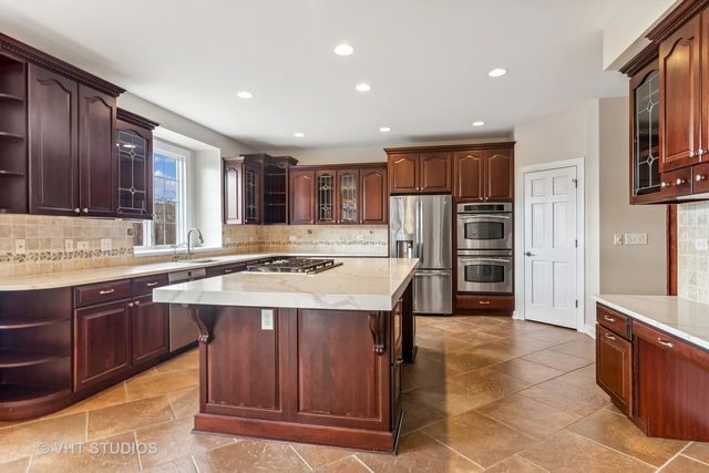 22206 N Prairie Lane, Kildeer, IL 60047