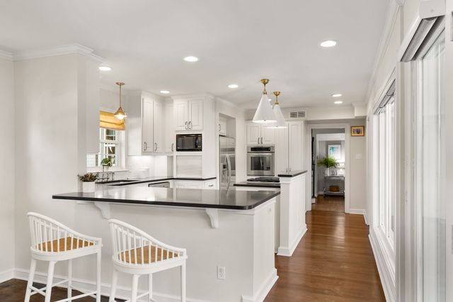 6129 McCommas Boulevard, Dallas, TX 75214